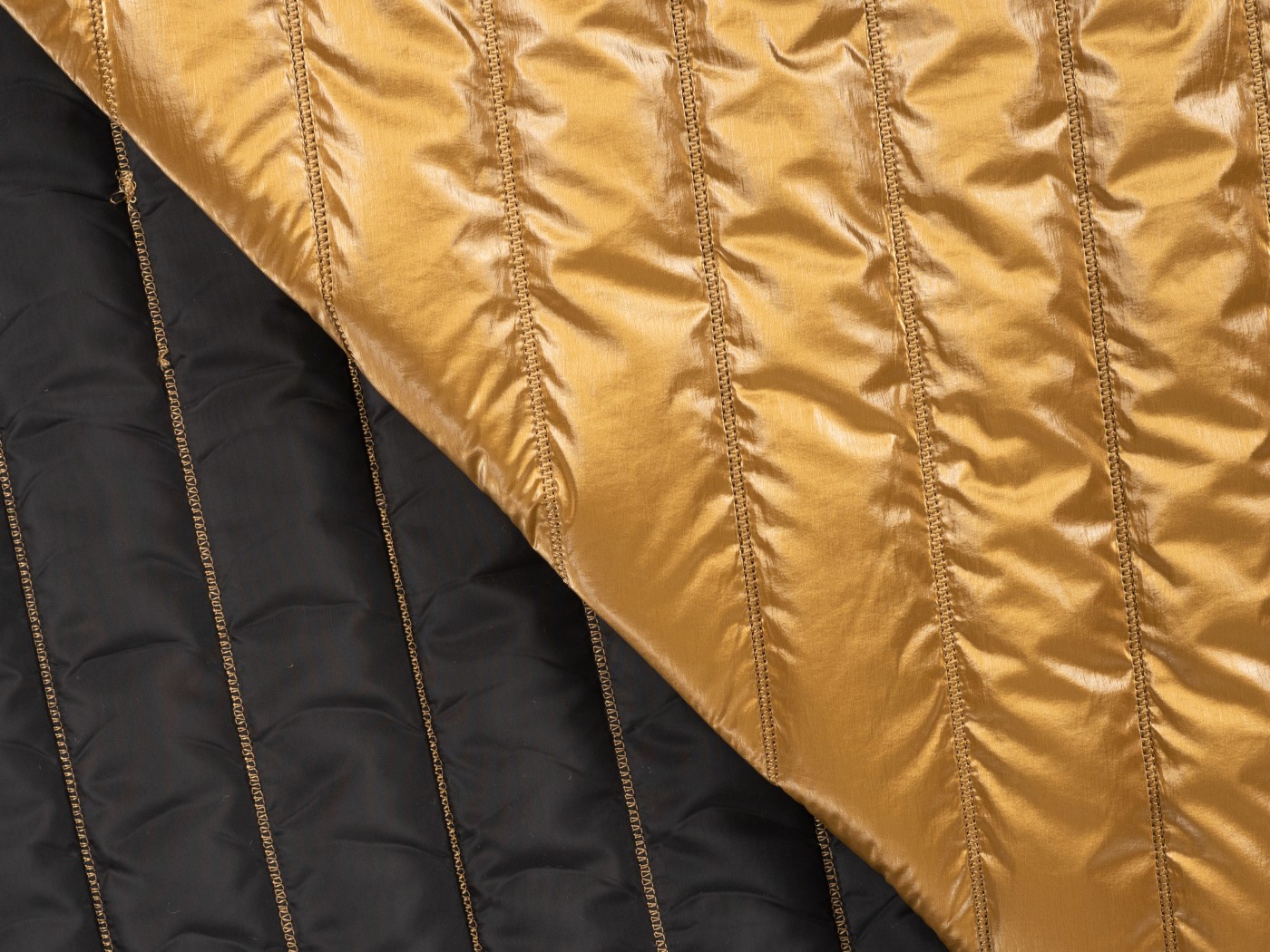 Steppstoff - gold schwarz